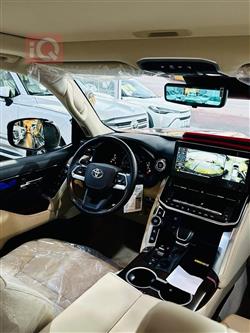 تۆیۆتا لاند کروزەر